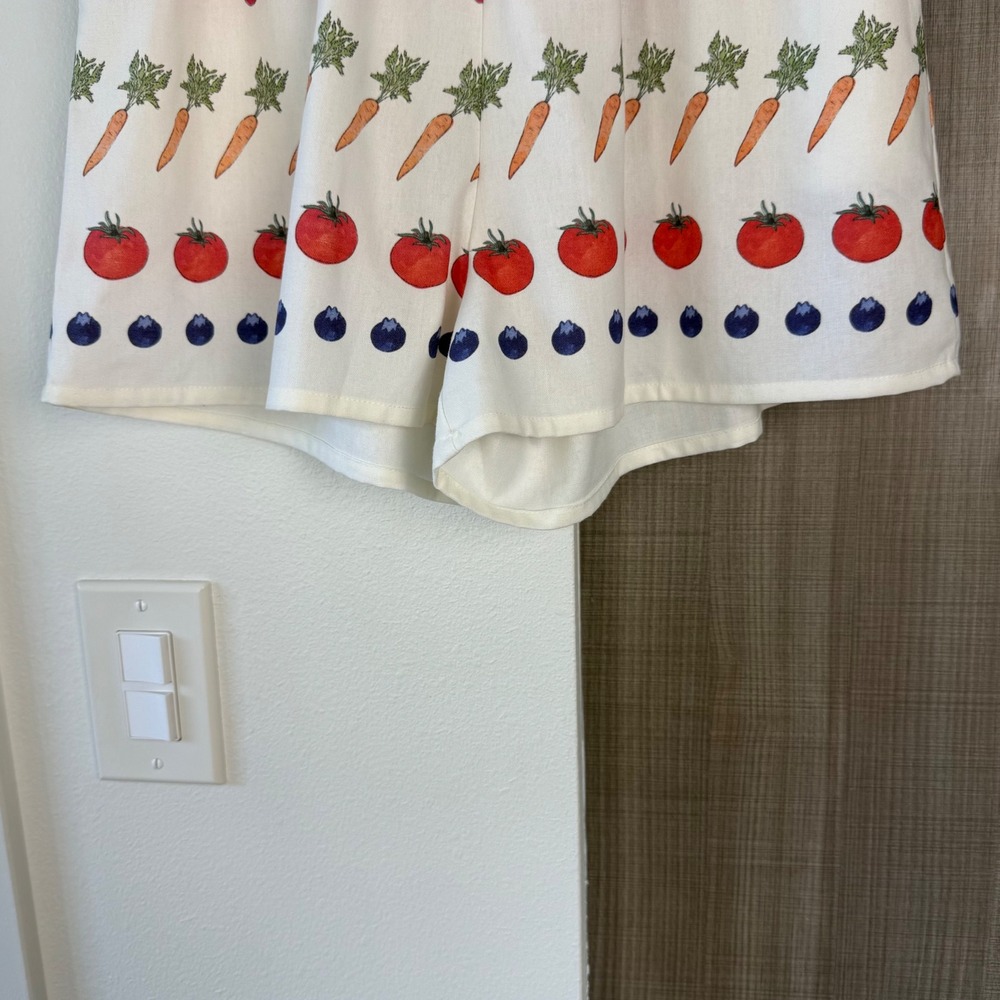 NEW yllw the Label Market Recycled Linen Cotton Shorts Fruit Veggie Size Small - Picture 6 of 11